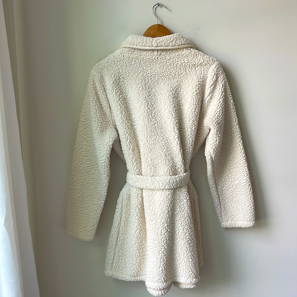 Abercrombie & Fitch Sleepwear Faux Sherpa Robe Cream Pockets Lined Soft Size M/L - Picture 3 of 10